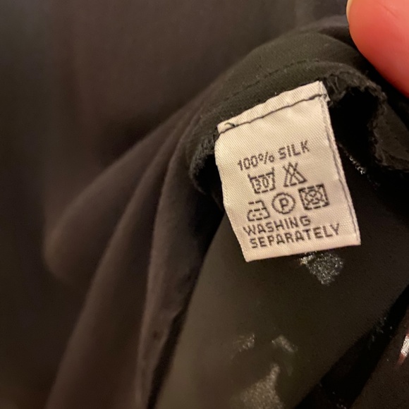 Silk dress - Picture 2 of 3